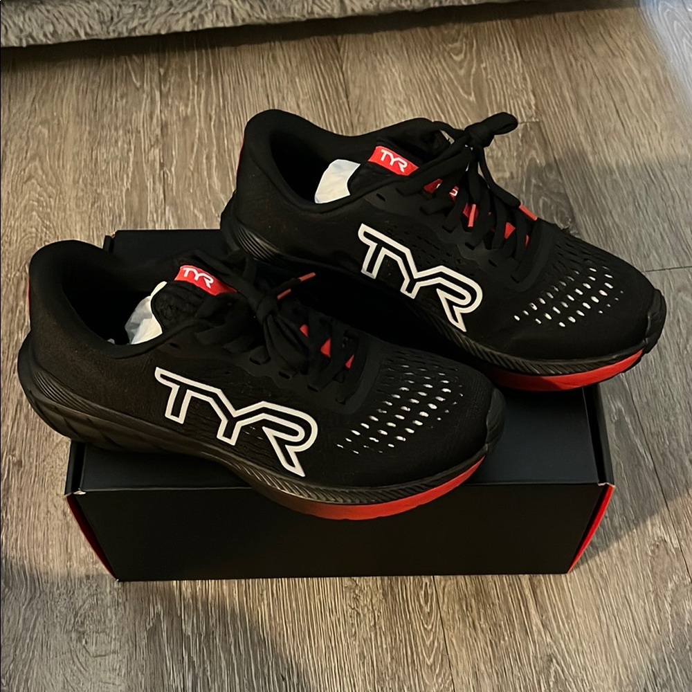 TYR Athletic Shoes